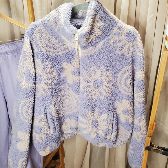 Urban Oufitters Jackets & Blazers - Urban Outfitters Olivia Print, Fluffy Sherpa Jacket, Purple and Cream, pre owned